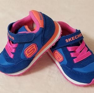 New baby girl skechers